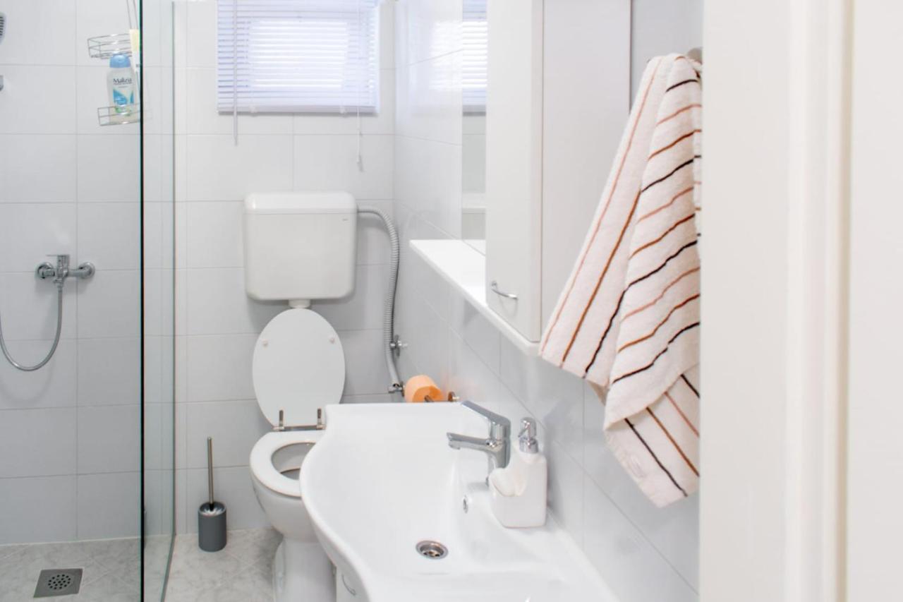 Apartman Karmen Kaštela Eksteriør bilde