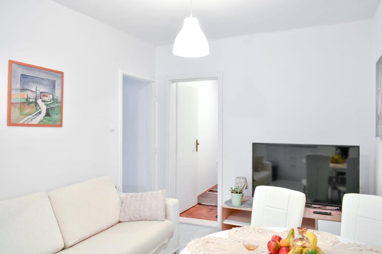 Apartman Karmen Leilighet Kaštela Eksteriør bilde